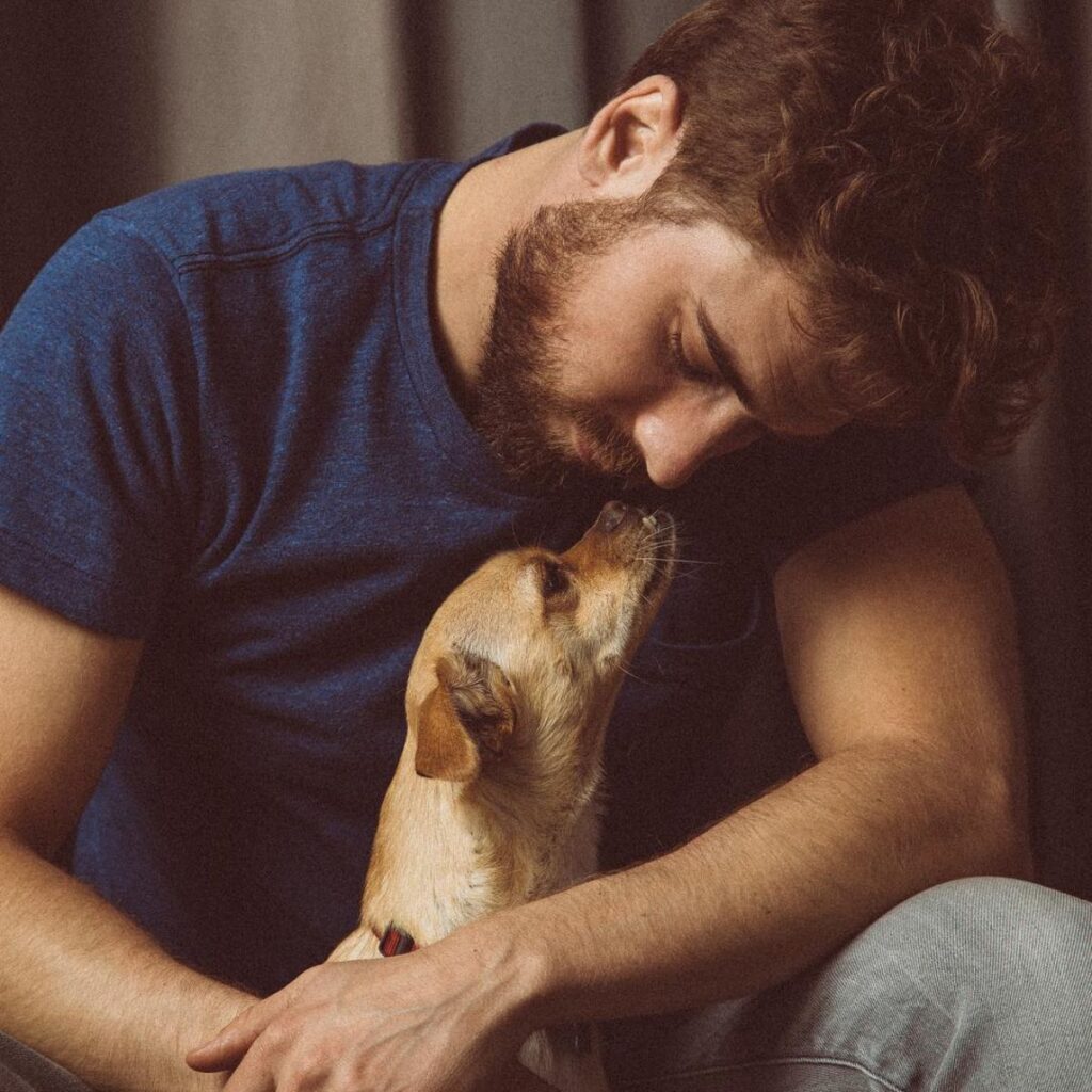 Dustin Milligan father to his pet dog